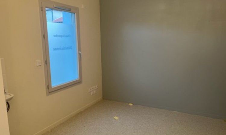AVANT/  Conseils pour une aménagement d'un espace professionnel: cabinet de Thérapie brève à Manziat